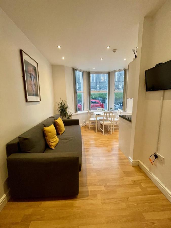 Bute Park Apartment W/ Heating + Private Bathroom คาร์ดิฟฟ์ ภายนอก รูปภาพ