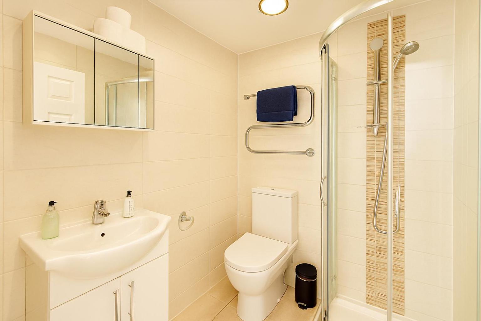 Bute Park Apartment W/ Heating + Private Bathroom คาร์ดิฟฟ์ ภายนอก รูปภาพ